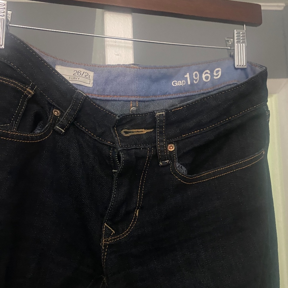 Gap 1969 curvy jeans size 26x29